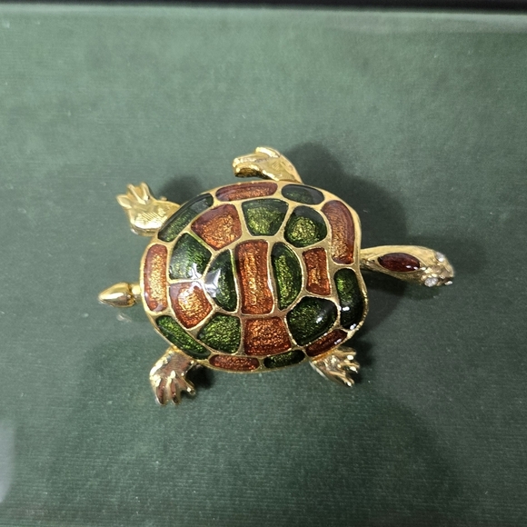 Colorful Gold Tone Green Brown Enamel Turtle Brooch - Picture 17 of 17
